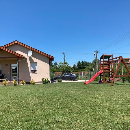 Konrad Apartman Villa Balatonmáriafürdő Exterior foto