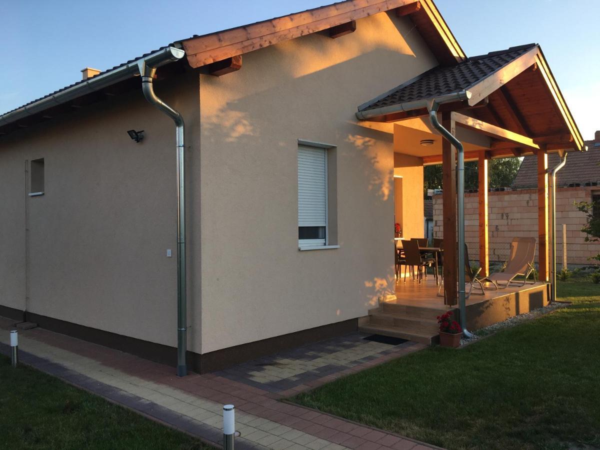 Konrad Apartman Villa Balatonmáriafürdő Exterior foto