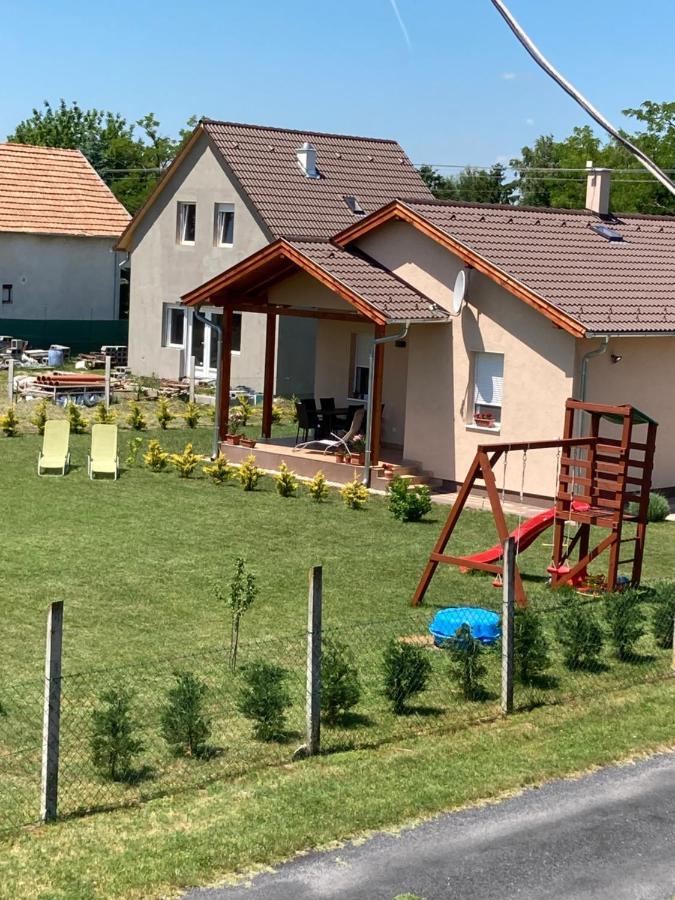 Konrad Apartman Villa Balatonmáriafürdő Exterior foto