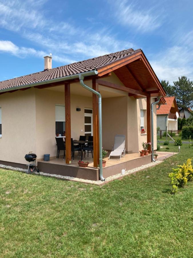 Konrad Apartman Villa Balatonmáriafürdő Exterior foto