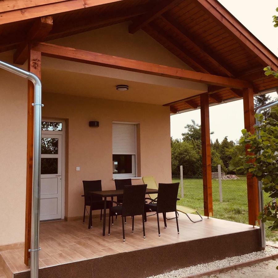 Konrad Apartman Villa Balatonmáriafürdő Exterior foto